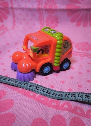 Машинка уборная игрушка