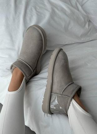 Женские угги ugg classic ultra mini grey Set ультра мини серого цвета лакированная вставка