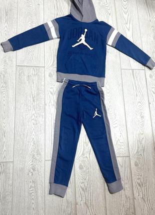 Фірмовий спортивний костюм jordan