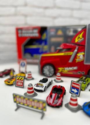 Великий трейлер з машинками 2