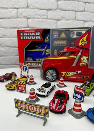 Великий трейлер з машинками 7