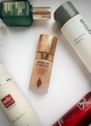 Тональная основа charlotte tilbury airbrush flawless foundation