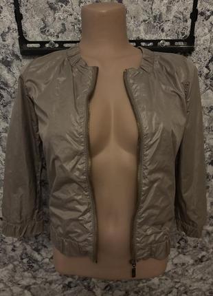 Короткая,стильная ветровочка