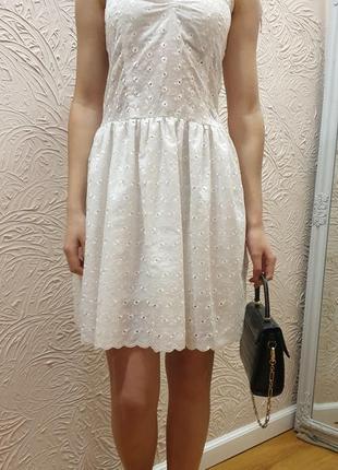 Сукня з прошви