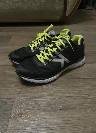 Кроссовки kelme
