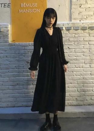 Черное миди платье