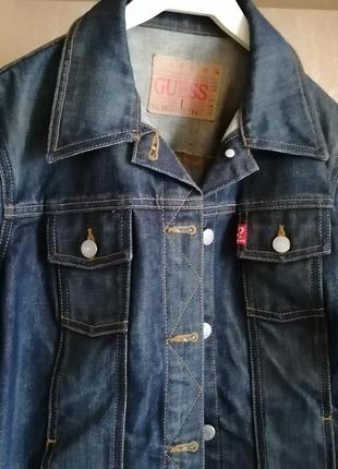 Стильная женская джинсовая куртка guess. оригинал.