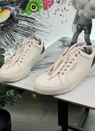 Кросівки шкіряні guess 42 розмір