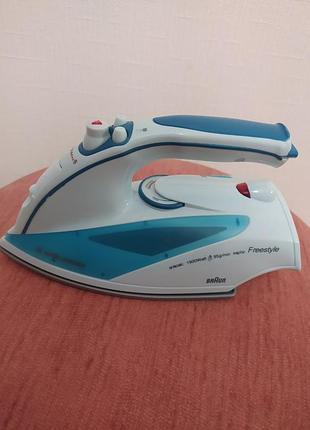 Маленька, подорожна,парова праска braun
