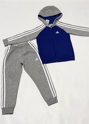 Спортивный костюм adidas