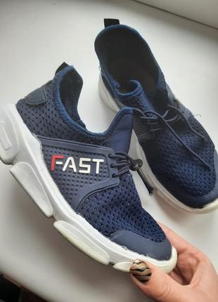 Кросівки тканина