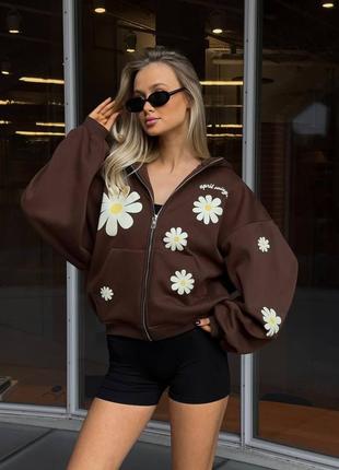 Соуп худи шоколадного цвета с цветами
