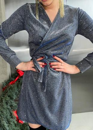 Праздничное платье на запах с поясом.
идеально ложится на любую фигурку🔥
подойдет к новогодним праздникам.