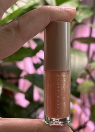 Блеск для губ fenty beauty gloss bomb universal lip luminizer (fenty glow) 2 ml