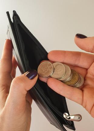 Кошелек кожаный на магнитах черно-бордового цвета