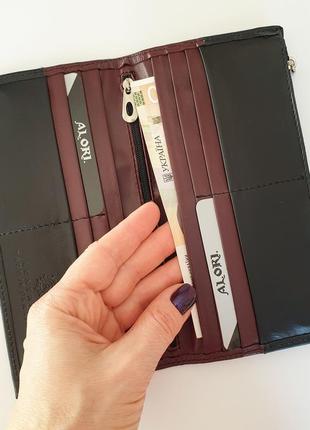 Кошелек кожаный на магнитах черно-бордового цвета