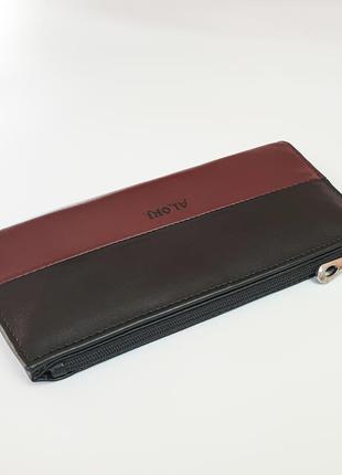 Кошелек кожаный на магнитах черно-бордового цвета