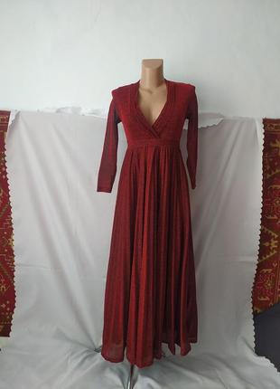 Сукня міді з плісірованою спідницею