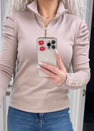 Женский гольф водолазка кофта в рубчик на флисе теплый свет коричневый мокко с горловиной прямой на молнии облегающий эластисный