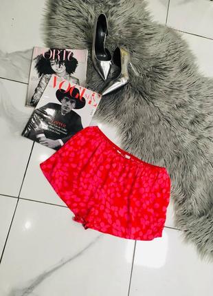 Тонкие шорты с принтом primark m/l