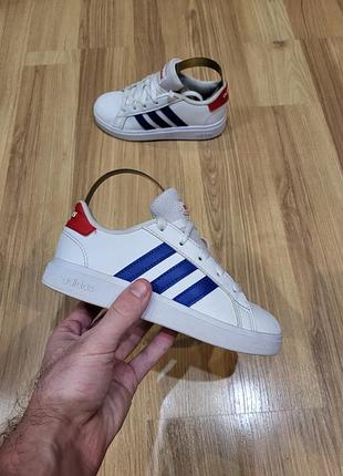 Кросівки adidas neo
