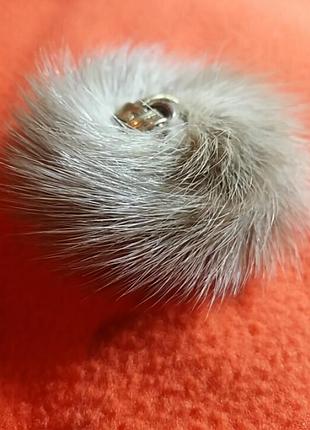 Отличная винтажная брошь с натуральным мехом. норка.