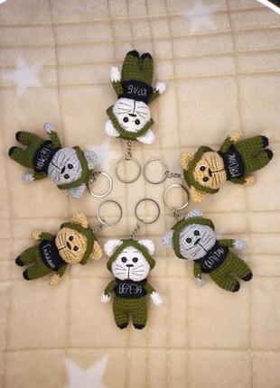 Брелоки для военного, ручная работа. брелок котик зсу в военной форме