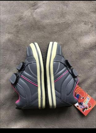 Кросівки на липучках 9