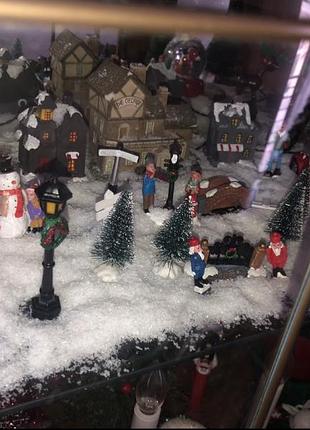 Декор новорічний різдв‘яний серванті полки підвіконня