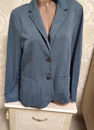 Классный стильный жакет, пиджак.