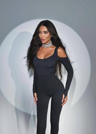 Жіночий комбінезон з ефектом утяжки
