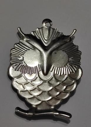 Металлическая подвеска, кулон сова
жестяная, чеканка, подвеска совушка. 6