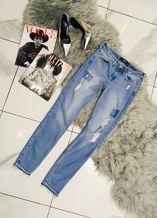 Эластичные джинсы скинни голубые hollister