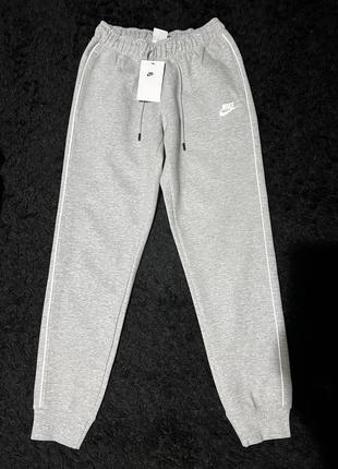 Спортивные штаны nike width xs