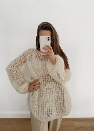 Воздушный свитер оверсайз