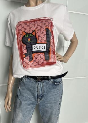 Футболка в стилі gucci