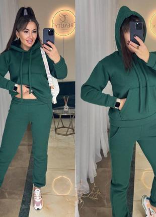 Жіночий костюм