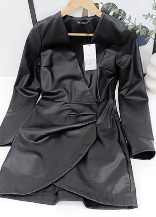 Короткое платье экокожа от zara, размер s