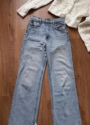 Джинсы zara с разрезами палаццо трубы клеш