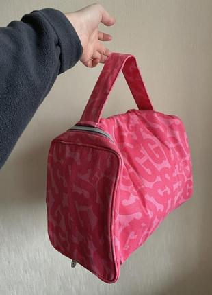 Величезна косметичка для візажистів або в спорт зал