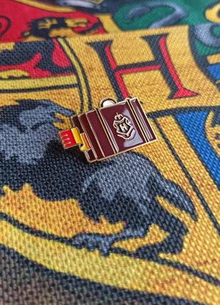 Гаррі потер валізу в хоґвортс значок harry potter hogwarts брошка грифіндор gryffindor герміона грейнджер pin Inth cкамандер пін