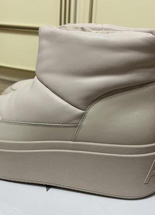 Ash ботинки бежевые и черные, р.38.5