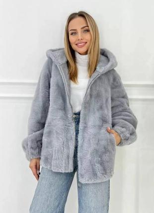 Шубка с капишоном😍