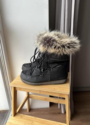 Женские ботинки moonboot