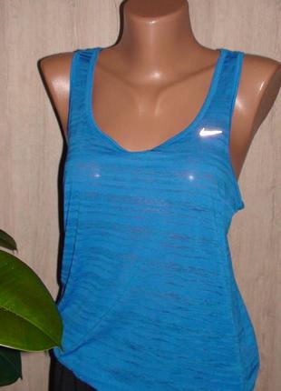 Легкая спортивная майка для тренировок nike.