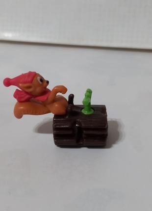 Игрушка киндер сюрприз новогодняя