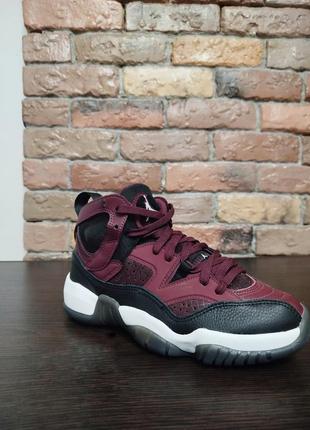 Кроссовки nike jordan оригинал jumpman two trey