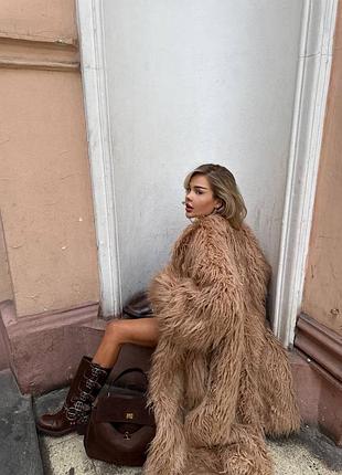 Шубка из плотного эко меха лама