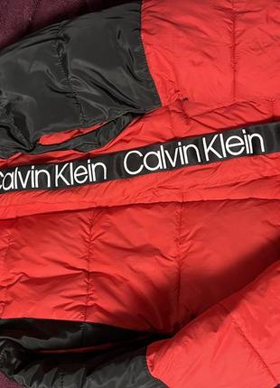 Курточка calvin klein3 фото