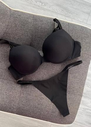 Комплект білизни трусики та бюстгалтер на пуш ап